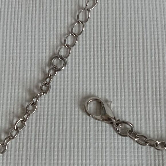 Etcetera ect! Silver Tone Dreamcatcher Feather Charms Pendant Statement Necklace - Picture 12 of 12